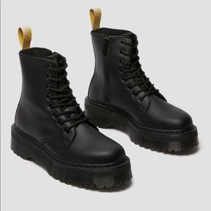 DR MARTENS VEGAN JADON II MONO PLATFORM BOOTS